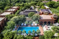 Heritage Bagan Hotel - piscina
