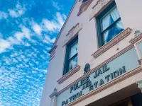 Inn at the Old Jail Hotels near Buddy Deuterive Park