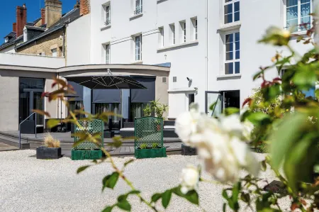 Hotel des Ducs Отели в г. Кюиссе