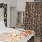Bodla Royal Hotel فنادق في Multan District