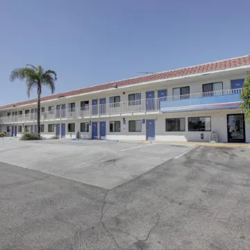 Motel 6 Corona, CA - Norco