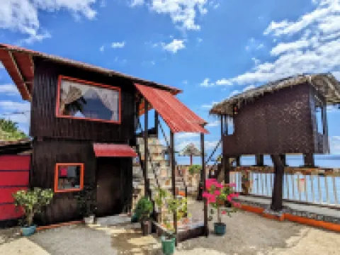 MDF Beach Resort and Day Tours Hotéis em Samboan