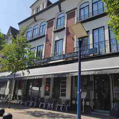 Logis Hôtel de la Basilique Hotel Exterior