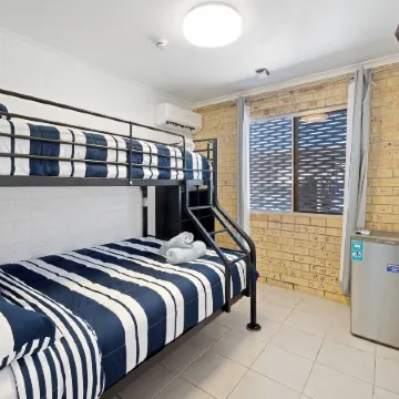 Motel Sunshine Coast Отели рядом с достопримечательностью «Голден-Бич»
