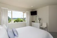 Seascape Villa B&B Các khách sạn ở Whakamarama