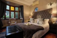Palm Tree Manor
