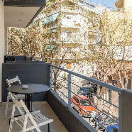 Elvita Apartments 2 Отели рядом с достопримечательностью «Станция метро Panormou»