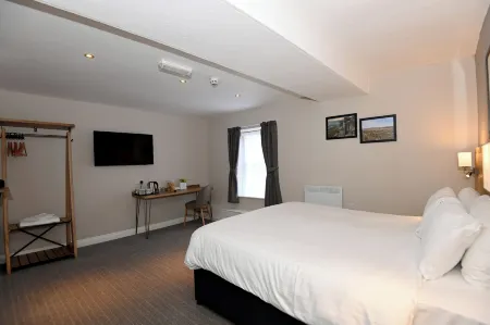 Wheatsheaf, Baslow by Marston's Inns