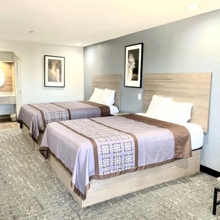 Sunrise Inn & Suites