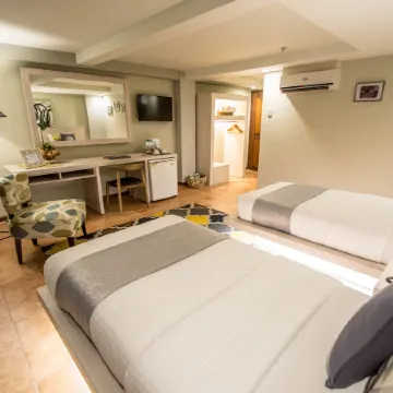 Almont City Hotel
