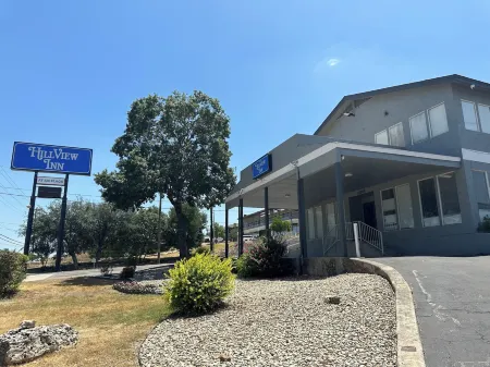 Home Suites Hill Country Отели в г. Кросс Маунтин