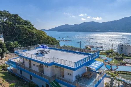 Melodia Pension Отели рядом с достопримечательностью «Geoje Haegeumgang ("Mount Kumgang of the sea")»