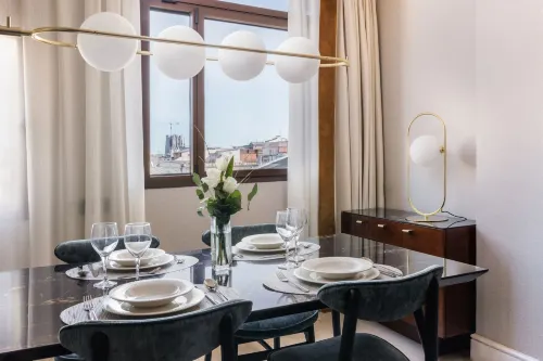 Suites Center Barcelona - Homestays