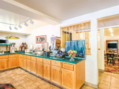 西弗吉尼亞惠靈溫德姆速8酒店 惠靈酒店