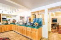 Super 8 by Wyndham Wheeling WV