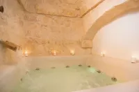 ماسيريا سالينولا - جاكوزي