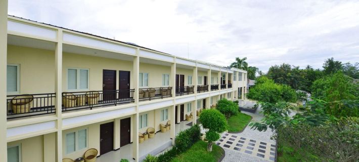 Amazing Beach Resort Palu Hotels in Palu