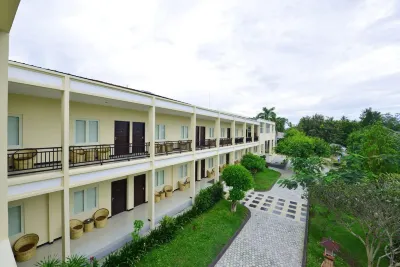 Amazing Beach Resort Palu Hôtels à : Ulujadi