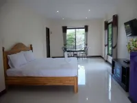 BH Place Apartment Hotels in Pak Phraek