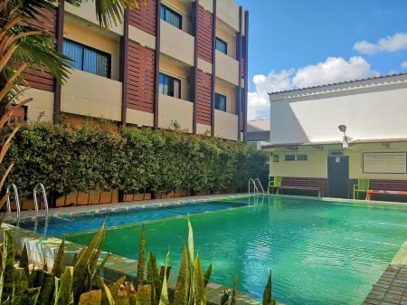 The Wonders Hotel Отели в г. Mueang Chaiyaphum