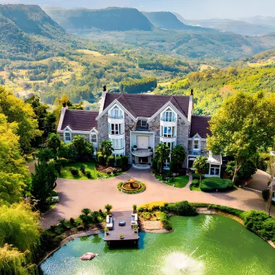 Castelo Saint Andrews Hotel in zona Expogramado RS