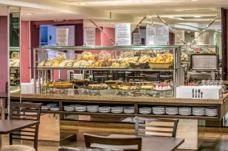 Del Rey Quality Hotel Отели рядом с достопримечательностью «Igreja São Paulo Apóstolo»