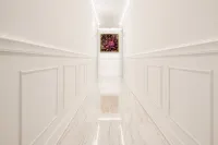 Flos Luxury Rooms