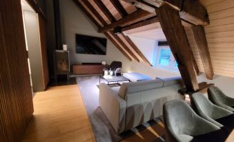Le Bijou Lintheschergasse / Zurich HB