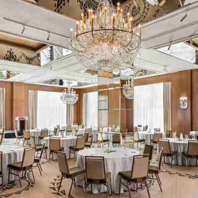 Omni Mont-Royal Hotel Dining/Meeting Rooms
