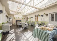 The Highworth Hotel Hotels in Lechlade