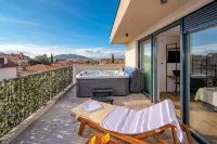 Seven Seas Residence