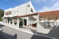 Bella Vista Beach Hotel