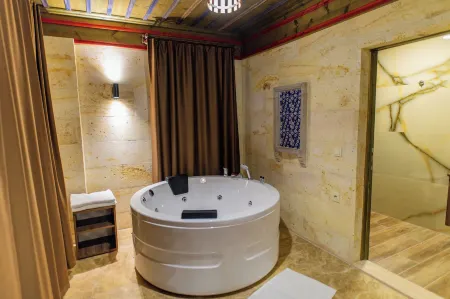 Uchisar Premium Hotel Отели в г. Uchisar