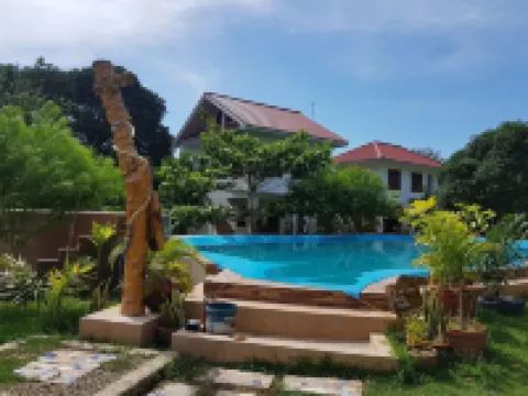 Wonderfarm Villa Hotels in Calatagan