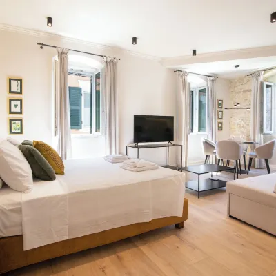 Kantouni Mpizi Suites by CorfuEscapes Отели рядом с достопримечательностью «Автовокзал»