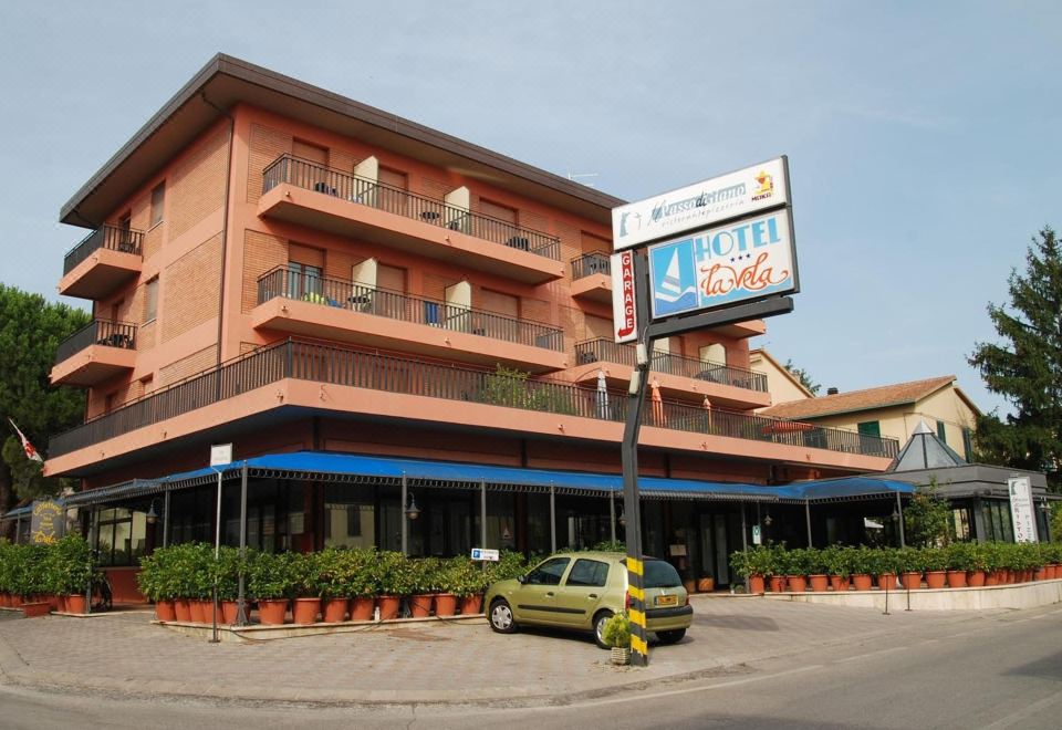 hotel overview picture