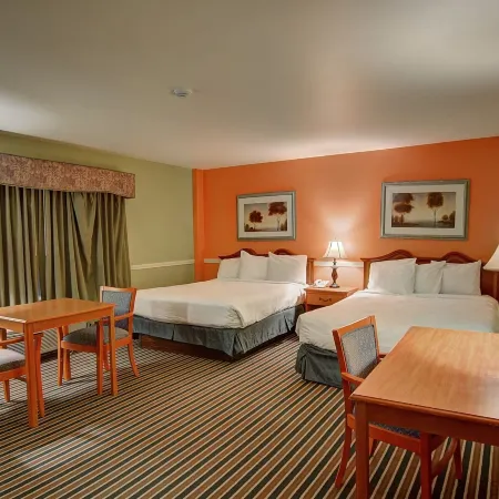 Colonial Motel and Spa
