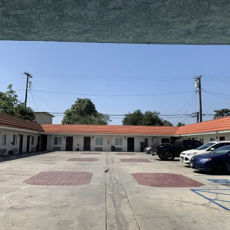 The Fly Inn Motel
