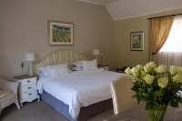 Constantia White Lodge Guest House - Parvekkeita