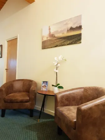 The Dorset Golf Hotel Отели рядом с достопримечательностью «Замок Корф»