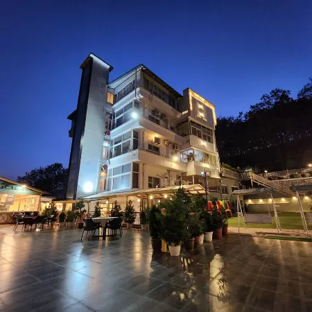 Hotel Rajpur Heights