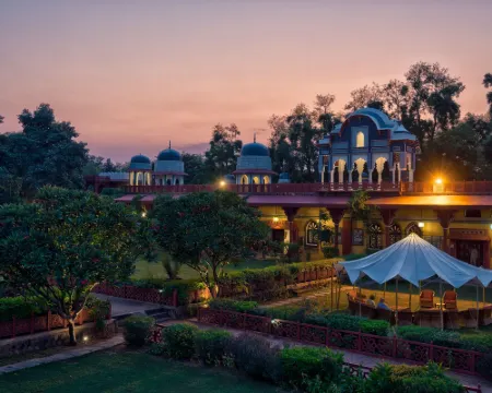 Bundelkhand Riverside Hotels in Orchha