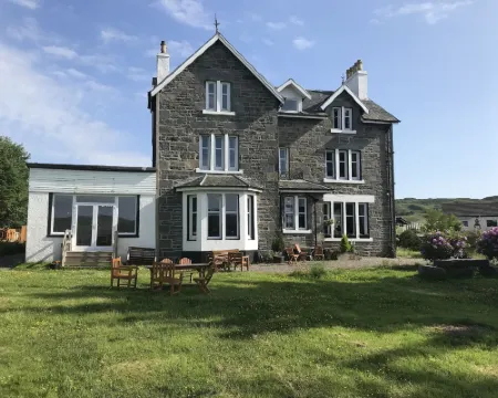Loch Shiel Hotel Hotels in Acharacle