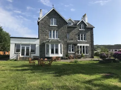 Loch Shiel Hotel Hotels in Acharacle