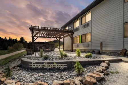 EverSpring Inn & Suites Отели в г. Кистон