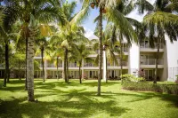 Victoria Beachcomber Resort & Spa Hotels in Pointe aux Piments