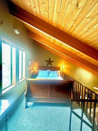 River Vista Homes: Perfect for Fishing, Swimming, and Relaxing by the Water