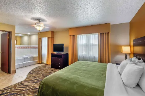 Quality Suites Addison-Dallas Hotels in Carrollton