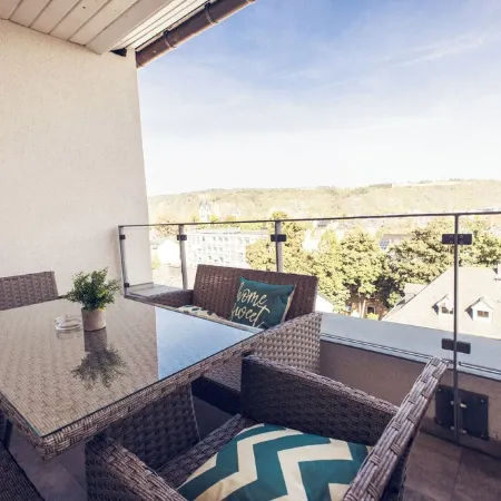 Design apartment centrally located in Andernach with top view, WiFi, kitchen, parking space