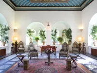 The American Colony Hotel - Small Luxury Hotels of the World Hotéis próximos à(ao) Alegro